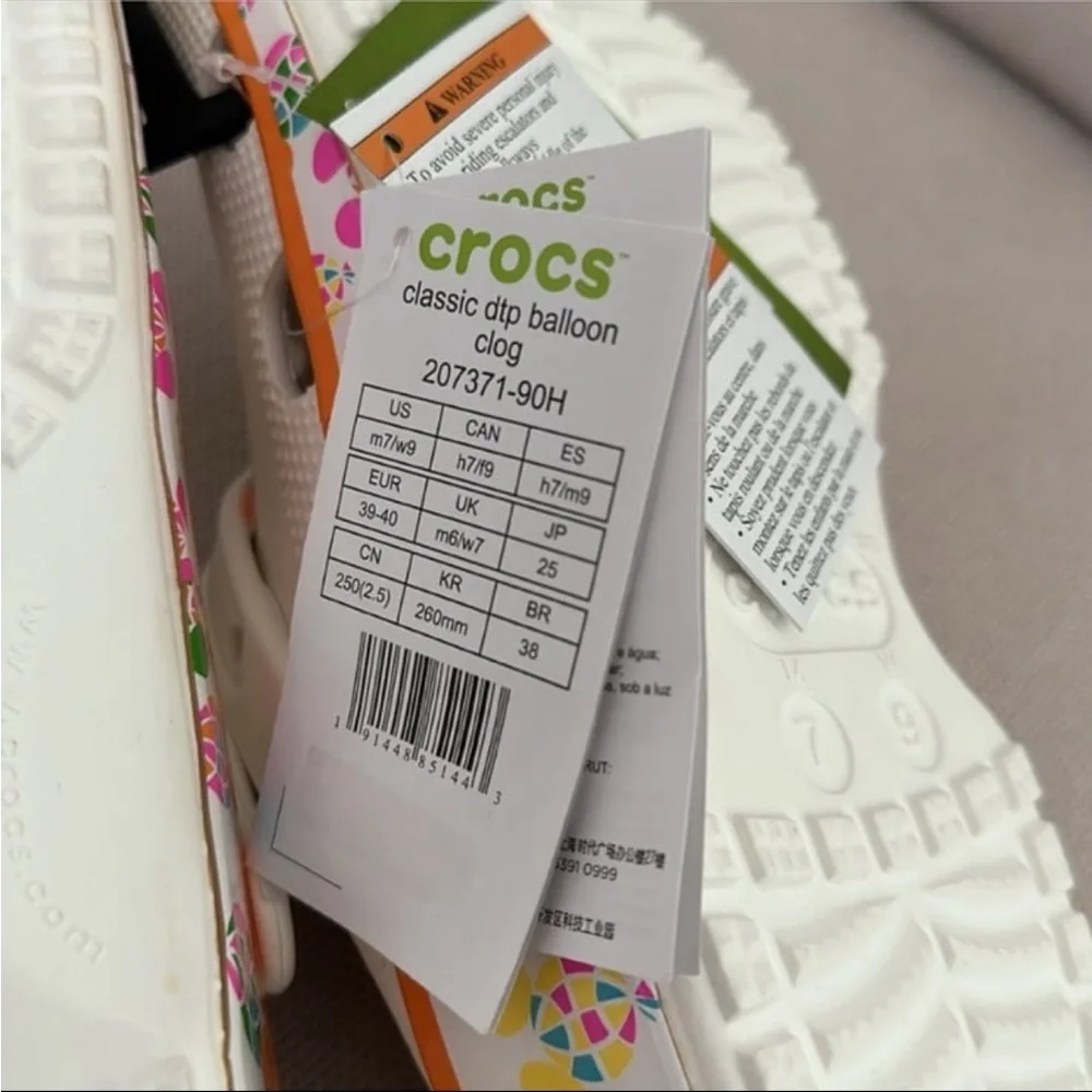 DISNEY X CROCS VAULT COLLECTION DISNEYWORLD FLORIDA WHITE NWT SIZE M7 W9 - Picture 10 of 12